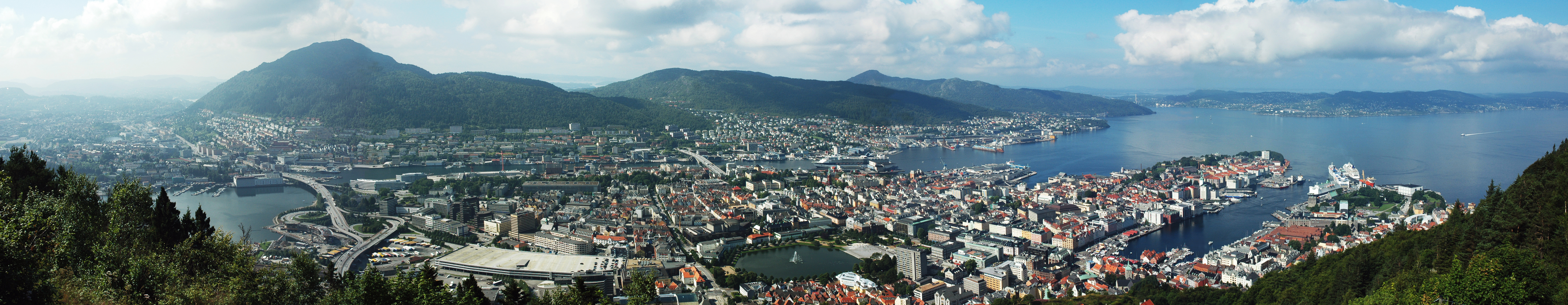 Bergen sett fra Fløyen, vertsbyen for Festspillene i Bergen