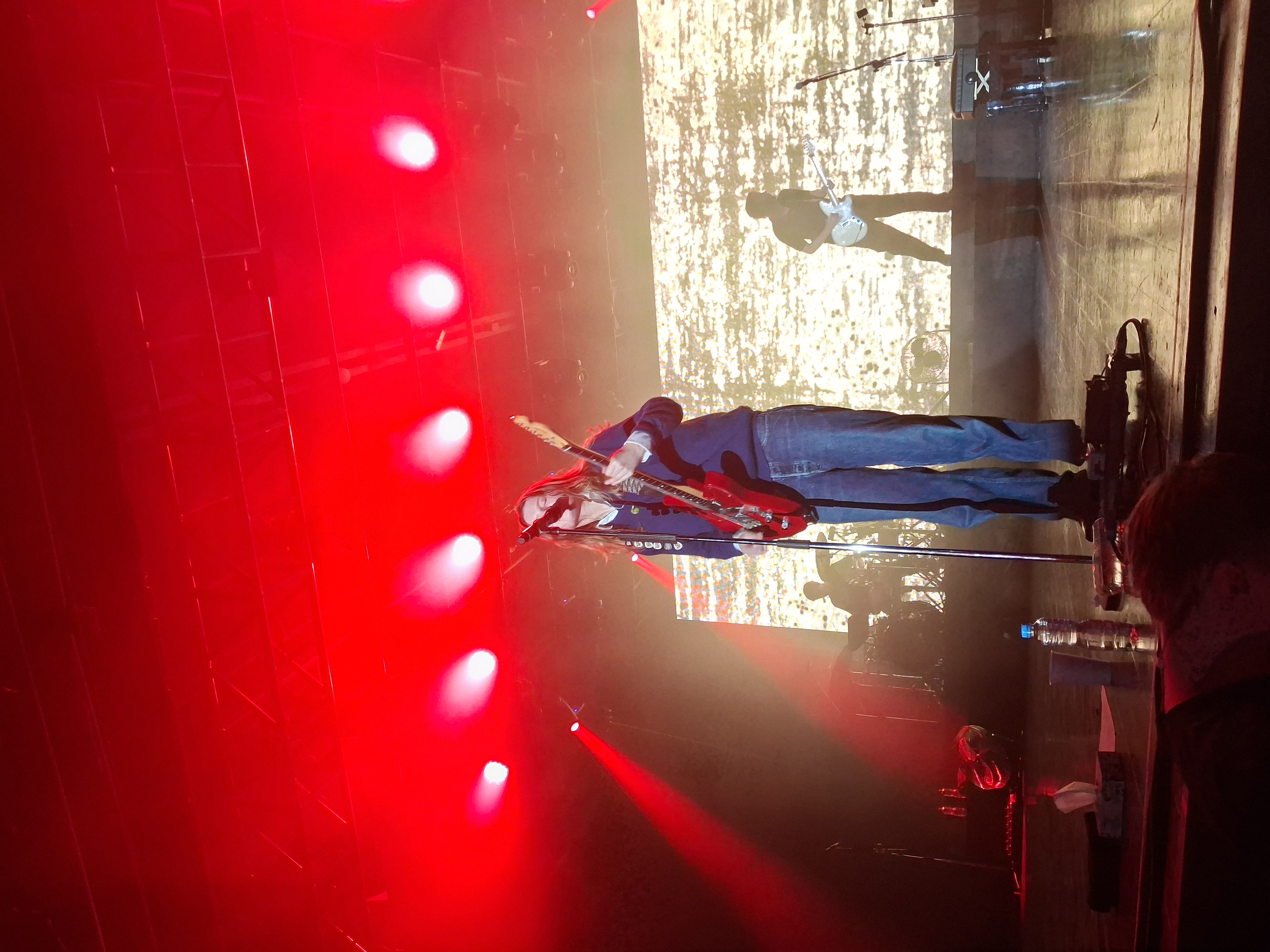 girl in red live