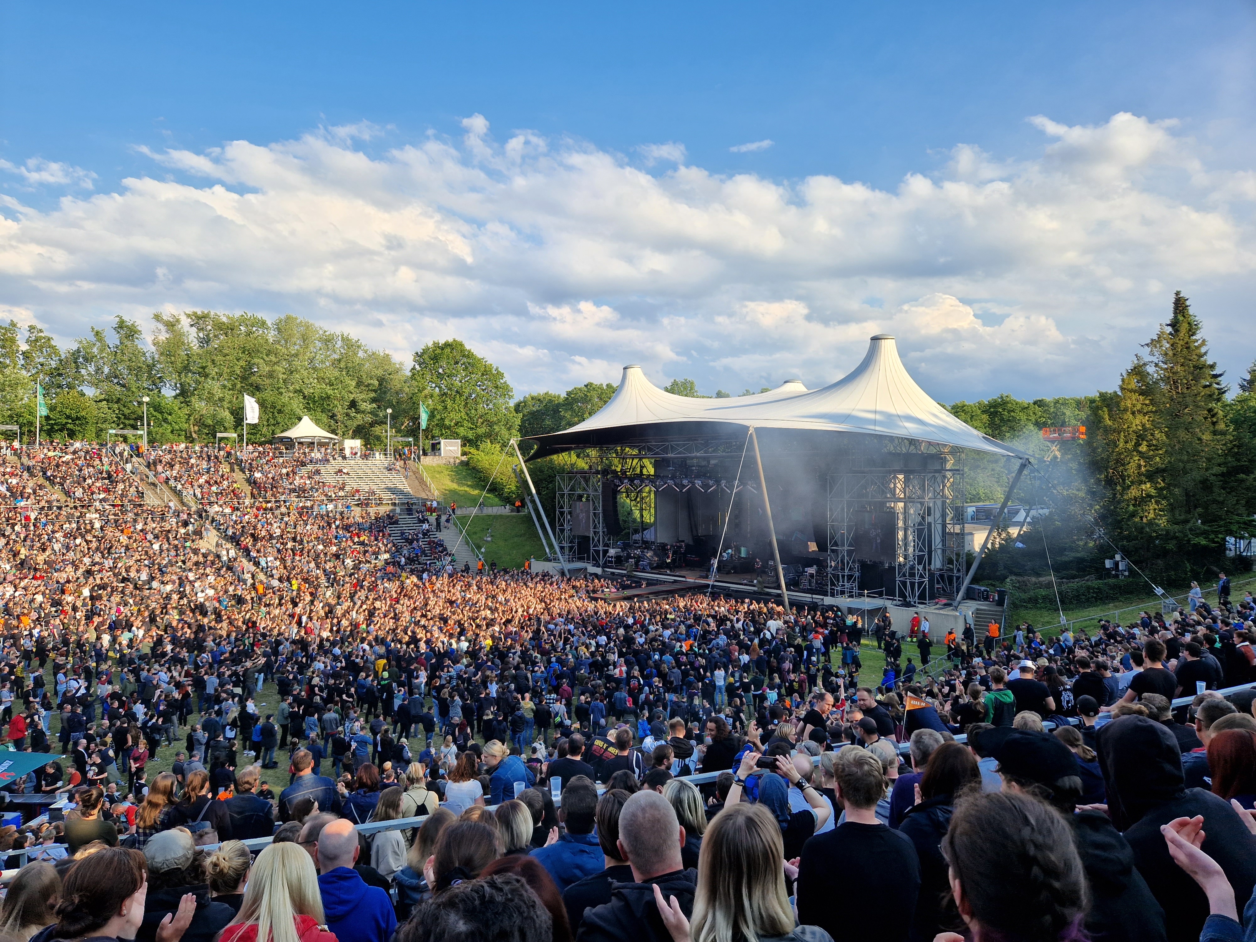 Weezer live