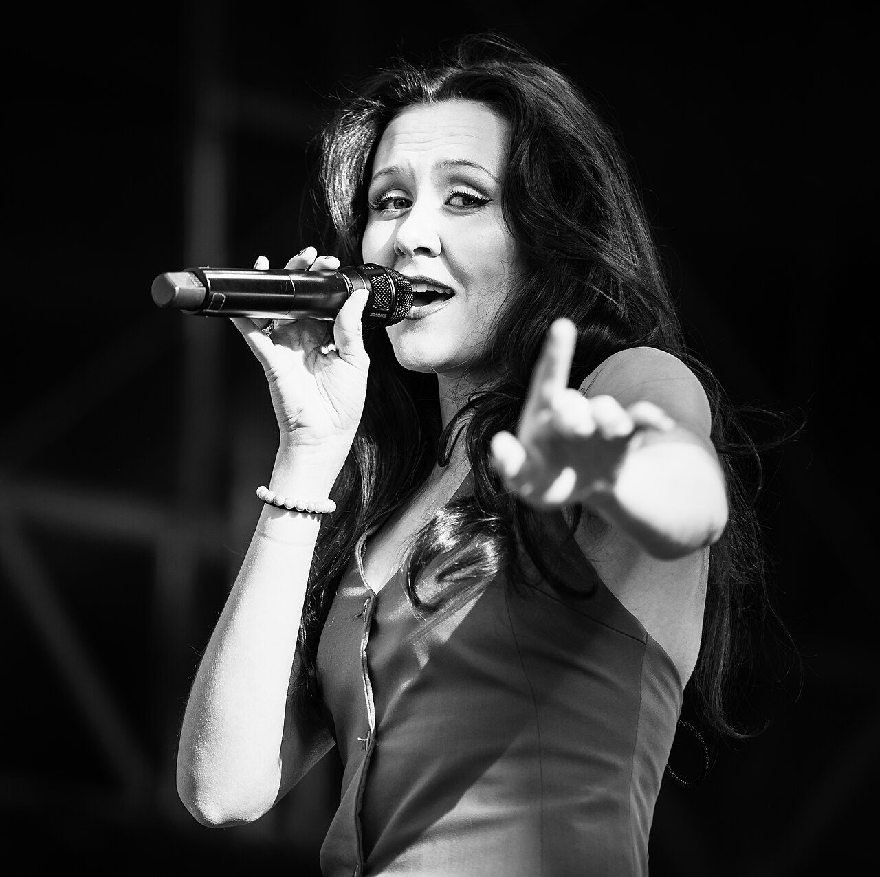 Synne Vo på scenen under Kongsberg Jazzfestival