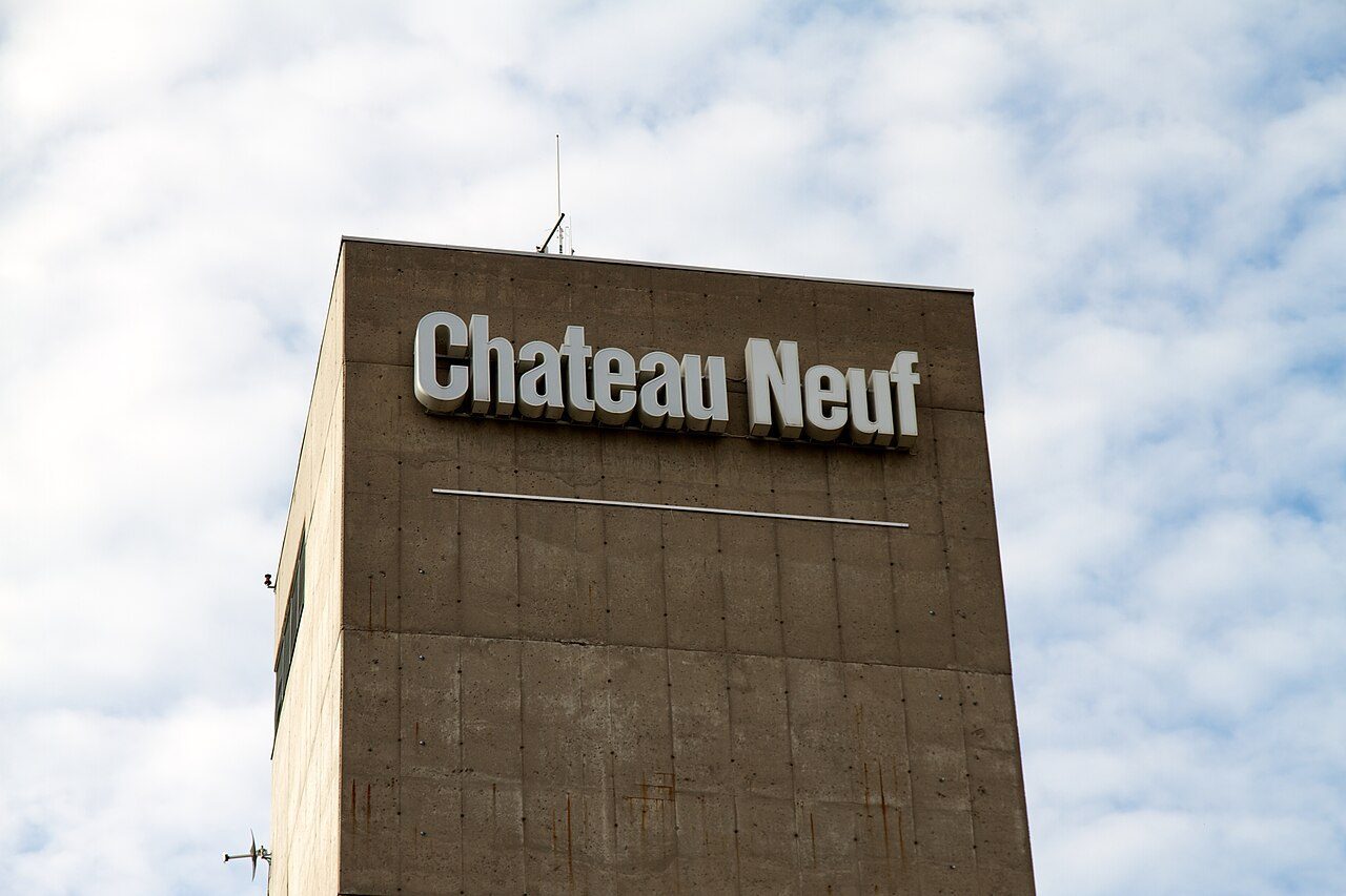 Chateau Neuf i Slemdalsveien p&aring; Majorstuen i Oslo, sett utenfra