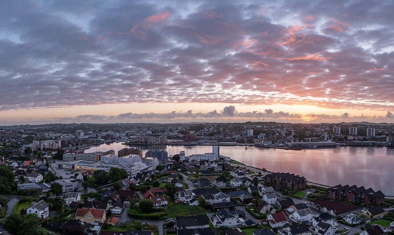 Solnedgang over Sandnes sett fra Hana