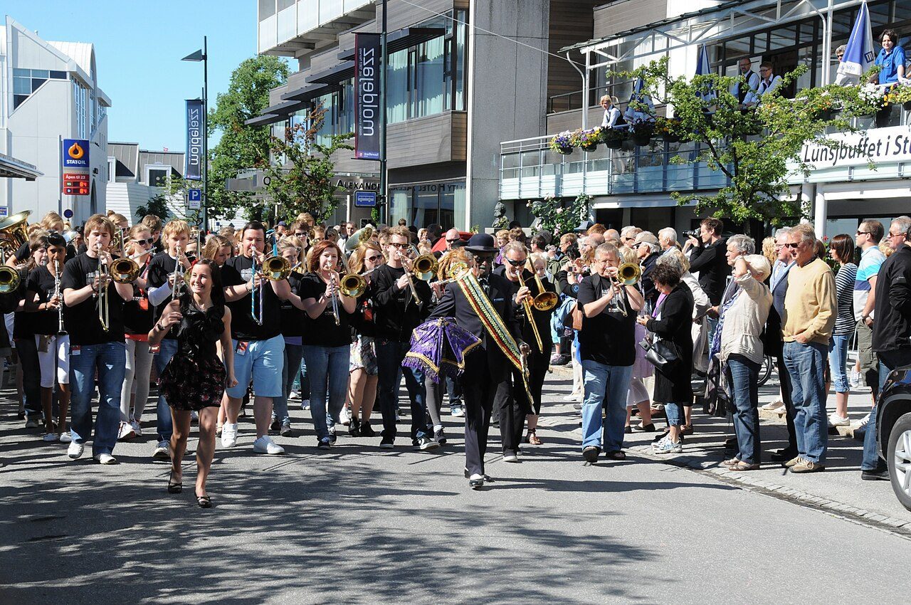 Jazzparade i Molde sentrum under Moldejazz