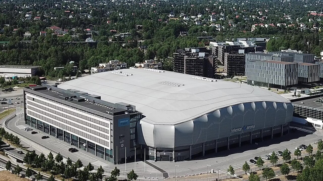 Unity Arena (tidligere Telenor Arena) på Fornebu sett fra luften
