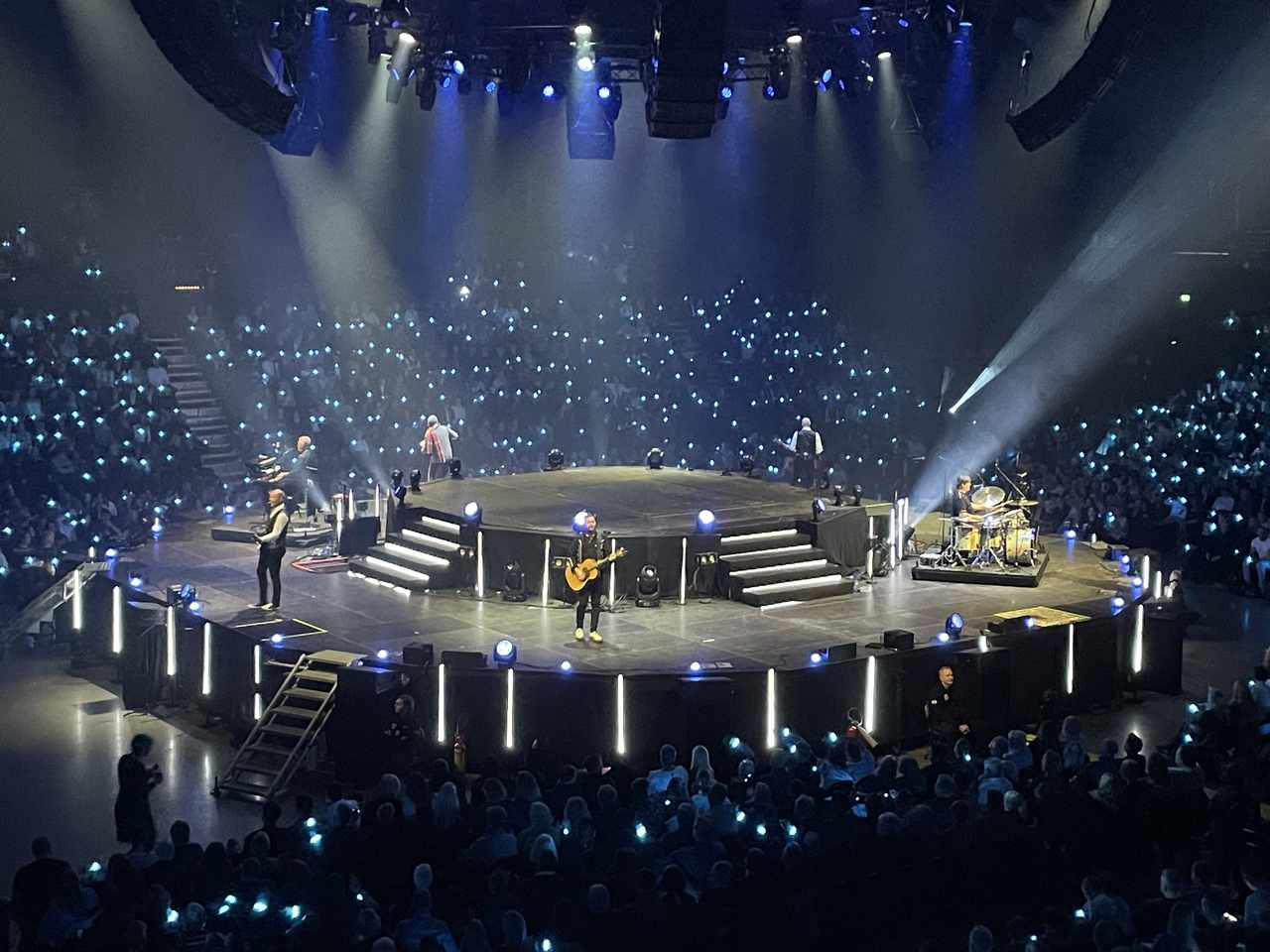D.D.E. på scenen
